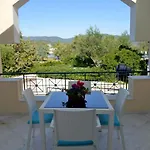 Saint Nicholas Apartament *