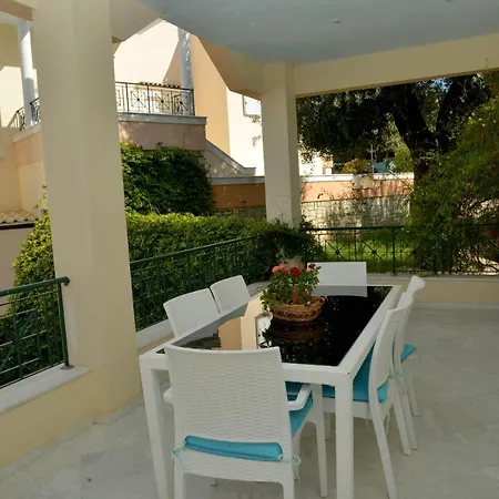 Saint Nicholas Apartment *